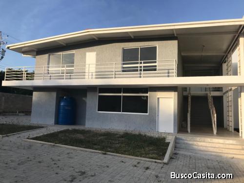 Galpón A Estrenar ubicado en la zona Industrial