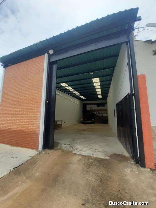 EN VEMTA GALPÓN INDUSTRIAL SANTA ROSA AV. LAS FERIAS VALENCIA
