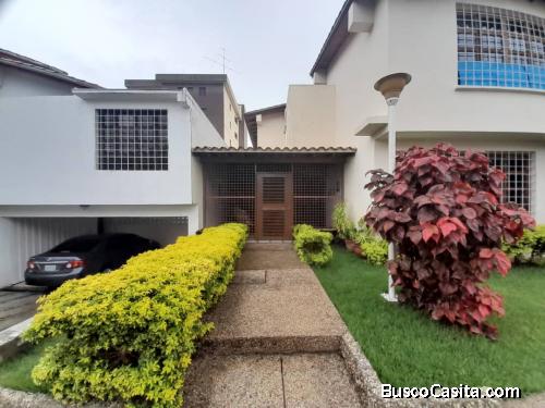 FARITH MOTA VENDE TOWNHOUSE EN BARQUISIMETO  FOB-TH-096