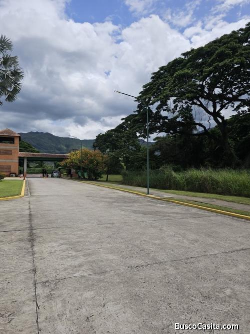 FARITH MOTA VENDE TERRENO EN SAN DIEGO  FOT-379