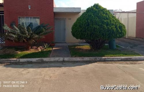 CASA EN CONJUNTO CERRADO