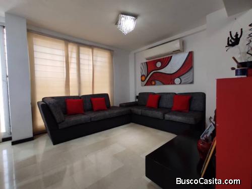 Casa En La Urbanización Colinas Del Viento, Este De Barquisimeto.