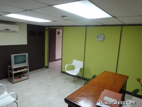 SKY GROUP PLATINUM Vende amplia OFICINA en TORRE UNIDA de Av. Bolívar de Valencia 150 mts