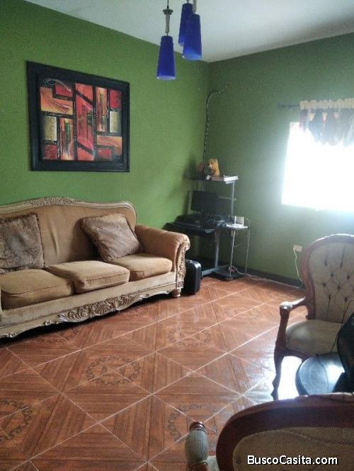 Cómoda Casa En Carora. Urbanización Santa Rita.