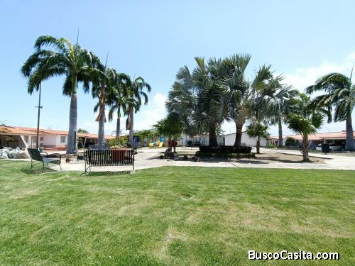 Hermosa casa en urbanización privada en la Ribereña