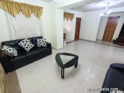 Hermosa casa en esquina de dos niveles en la mejor urbanización privada de Ribereña