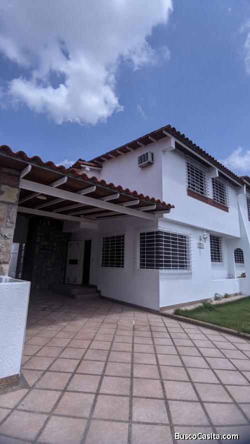 Soraya Blanco vende Casa en excelente Conjunto privado Cañas Verdes