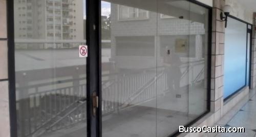 Eglée Suárez vende Local comercial en Centro Comercial Profesional Montebianco, Valencia