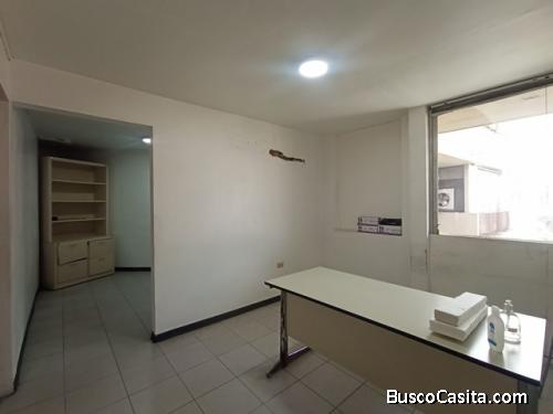 ¡Ofertón! Alquiler de oficina 57mts2 con baño privado - Los Caobos