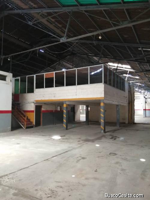 Espacioso Galpón Para Fines De Supermercado, Panificadora,lavado De Autos,iglesia Y Otros