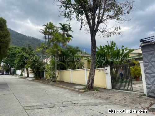 DG VENDE AMPLIA CASA CERCA AL AVILA LAS PALMAS CARACAS