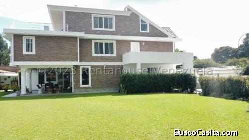 DG ALQUILA  BELLA CASA EN LOMAS DE LA LAGUNITA CARACAS