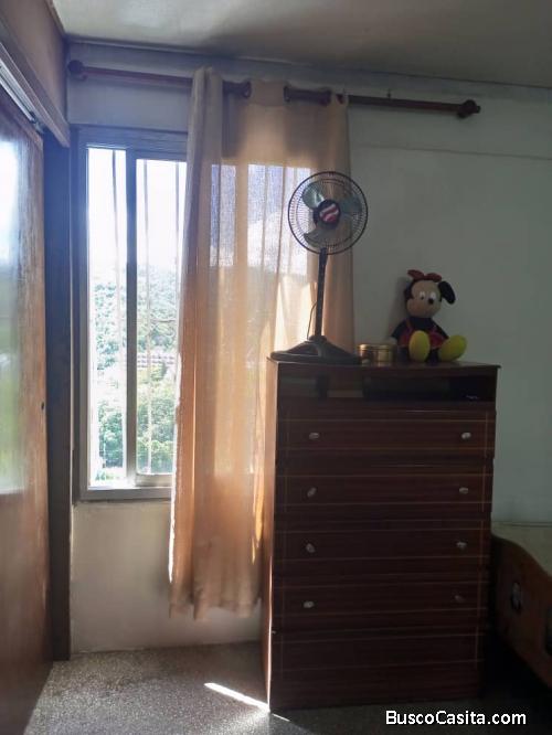 SE ALQUILA HABITACION COMPARTIDA PARA DAMA 