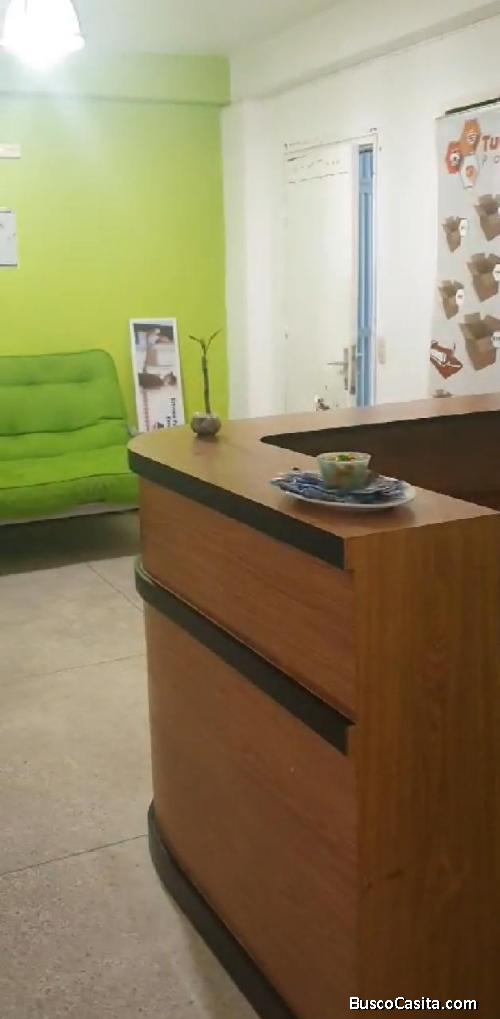 Alquilo Oficina en La florida Caracas