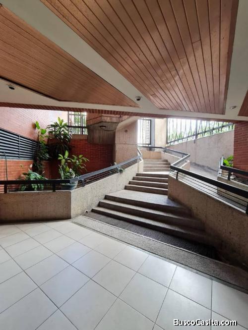 SKY GROUP PLATINUM Vende Oficina Ubicado en Torre Venezuela