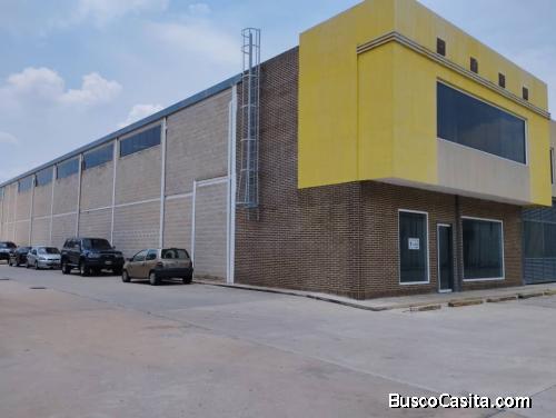 Eglée Suárez Vende Galpón Industrial ubicado Urb. Parque Comercio Industrial Castillito 