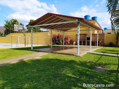 CASA EN CONJUNTO RES. VILLA CORINA, SABANA DEL MEDIO SAN DIEGO ZORAIDA ARAUJO 04244574535