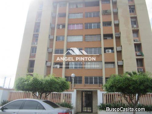 APARTAMENTO EN VENTA EN LA PARAGUA MARACAIBO API 5033
