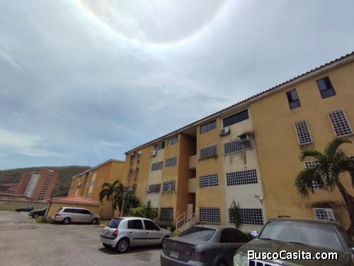 Eglée Suárez Vende Amplio Apartamento en Naguanagua Urb. Manantial 