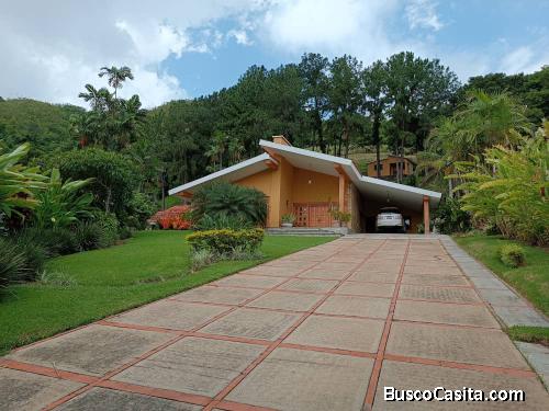 Eglée Suárez vende Casa en Urb Guaparo 