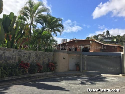 Hermosa  casa en venta en Colinas de Tamanaco