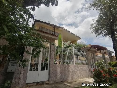 Eglée Suárez Vende Casa en Urb. El Trigal. Calle Uslar. Valencia.