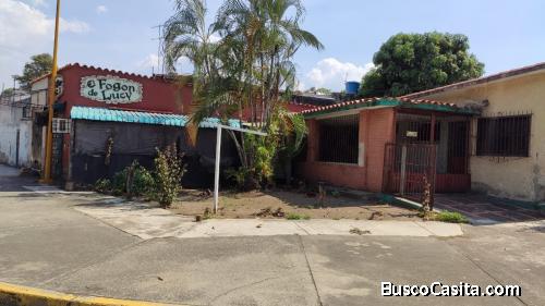 Eglée Suárez Vende Casa de Uso Comercial en Esquina en La Avenida Paseo Cabriales