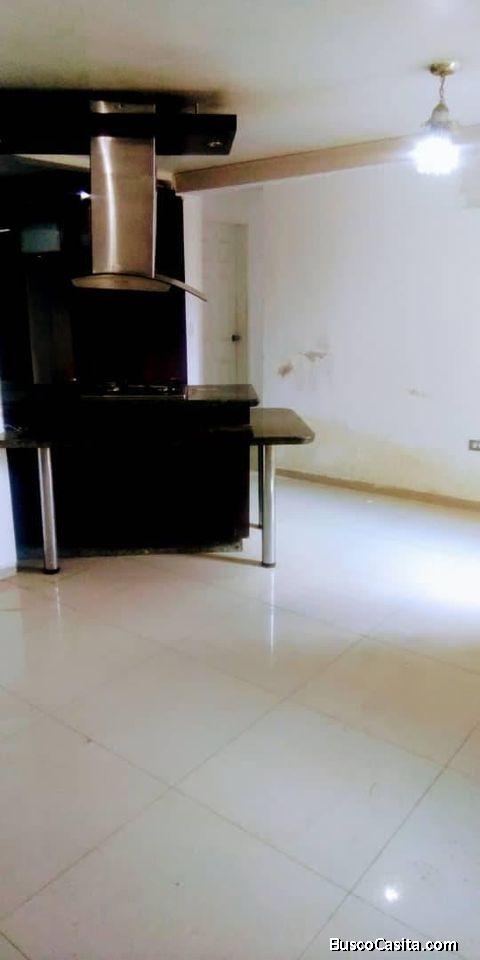 Apartamento ubicado en la Resid. Don Guillermo, Sector La Candelaria.