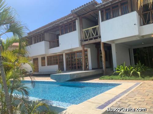 CASA EN VENTA EN LECHERIA, LAS VILLAS