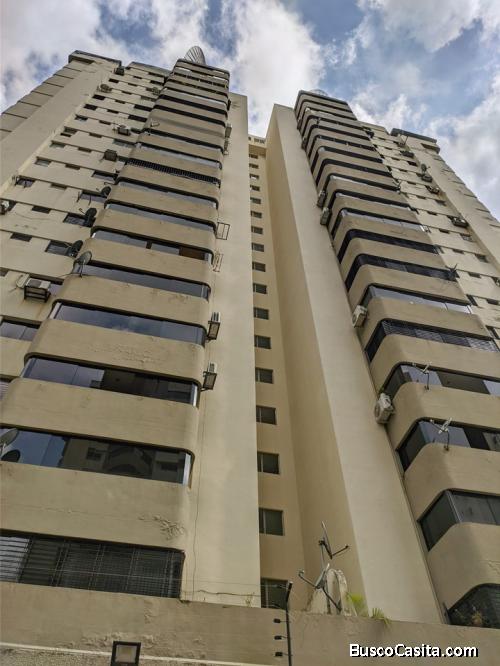 Eglée Suárez Vende Penthouse Duplex en Urb. Valles de Camoruco