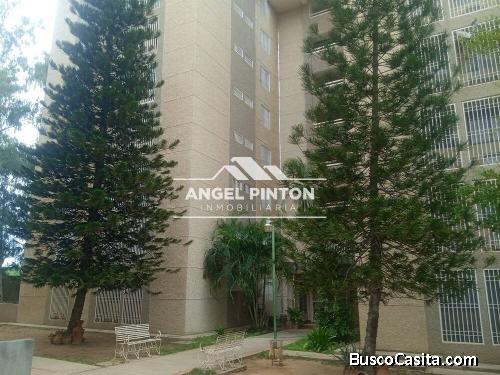 APARTAMENTO EN VENTA EN CIRCUNVALACION 2 MARACAIBO API 5154 ELIDA HERNANDEZ ANGEL PINTON FS T.W.