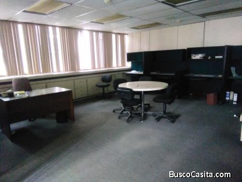 Edificio industrial y comercial en Caracas EN VENTAALQUILER (negociable)