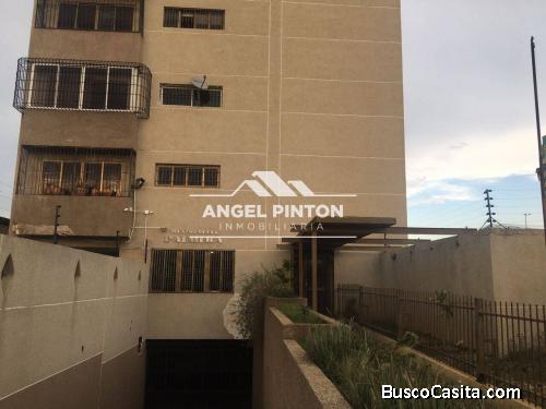 APARTAMENTO EN VENTA EN AV LAS DELICIAS MARACAIBO API 5012 ELIDA HERNANDEZ ANGEL PINTON FS T.W.