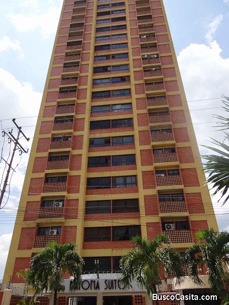 ZORAIDA ARAUJO VENDE APARTAMENTO BAYONA SUITE MAÑONGO NAGUANAGUA FOA-2964