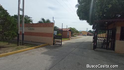 Eglée Suárez Vende TownHouse de dos plantas, en San Diego. 