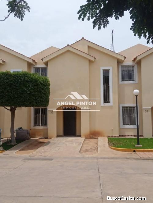 VILLA CERRADA EN VENTA EN MILAGRO NORTE MARACAIBO API 5170 ELIDA HERNANDEZ ANGEL PINTON FS T.W.