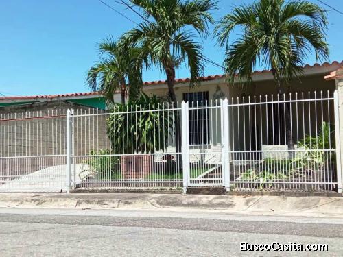 Venta Casa Urb. La Pradera, Sector Los Robles