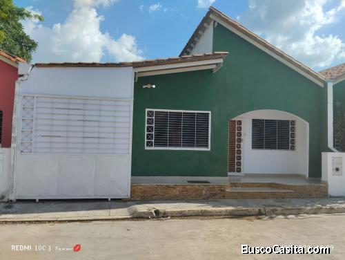 Eglée Suárez Vende Casa en San Diego, en Conjunto Res.Valle Arriba. 