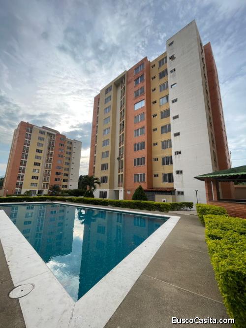 Eglée Suárez Vende Apartamento en el rincón Tazajal, Res. Doral Country Club. 