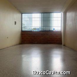 ZORAIDA ARAUJO VENDE APARTAMENTO DE 4 HABITACIONES EN LA ISABELICA