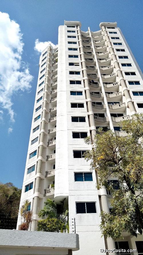 Apartamento cómodo con hermosa vista y en edificio con pozo y planta