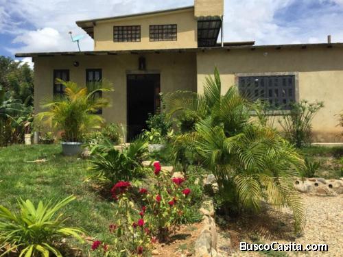 Casa En Lomas Del Manzano