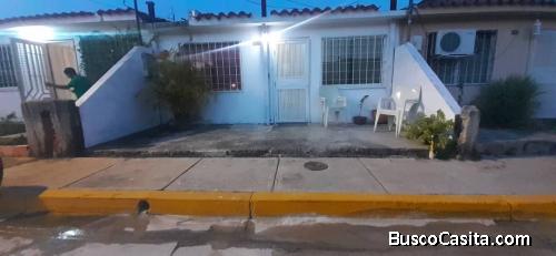 Eglée Suárez Vende Vende Casa en Res. Complejo, Los Jarales.