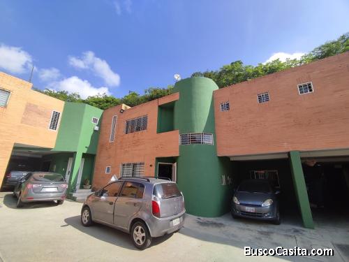 EN VENTA TOWNHOUSE EN SAN DIEGO RESD. POZO LA ESMERALDA