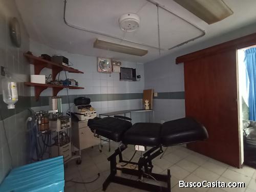 Alquiler De Consultorio Y Quirofano Amoblado Y Con Baño Privado - 57 Mts2 - Los Caobos