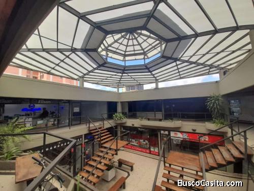 AMPLIA OFICINA SEMI AMOBLADA EN LA ZONA CENTRO ESTE DE BARQUISIMETO C.C SANTIAGO PLAZA