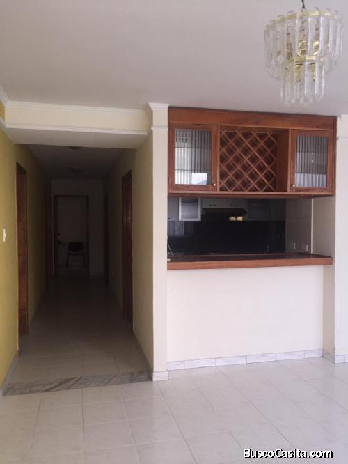 Eglée Suárez Vende Amplio Apartamento en Res. Kristal, Trigaleña baja. 