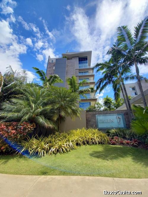 Eglée Suárez Vende Pent House en Res. Green 17, Urb. Guataparo. 