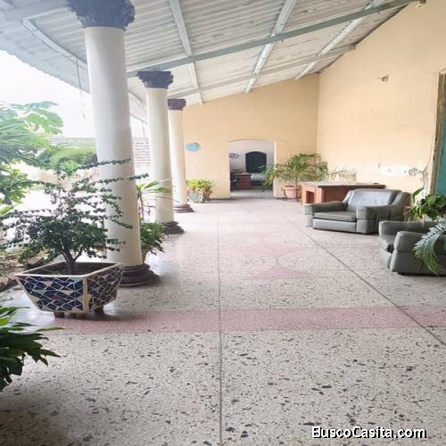 Terreno Con Local En El Centro De Cabudare, Estado Lara