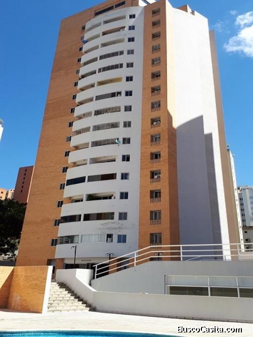 Eglée Suárez Vende Apartamento en Res. Chelsea Court, el Parral. 